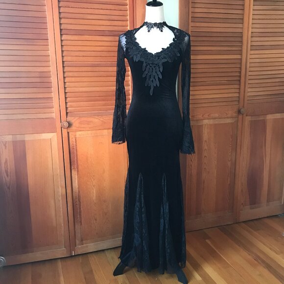 Gothic Victorian Flowers of Evil Black Velvet & Lace Morticia Gown Dress.  NEW! - Picture 1 of 13